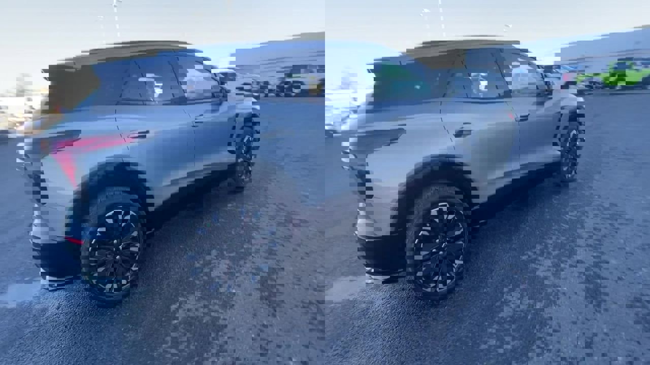 Used 2024 Chevrolet Blazer EV RS image 9