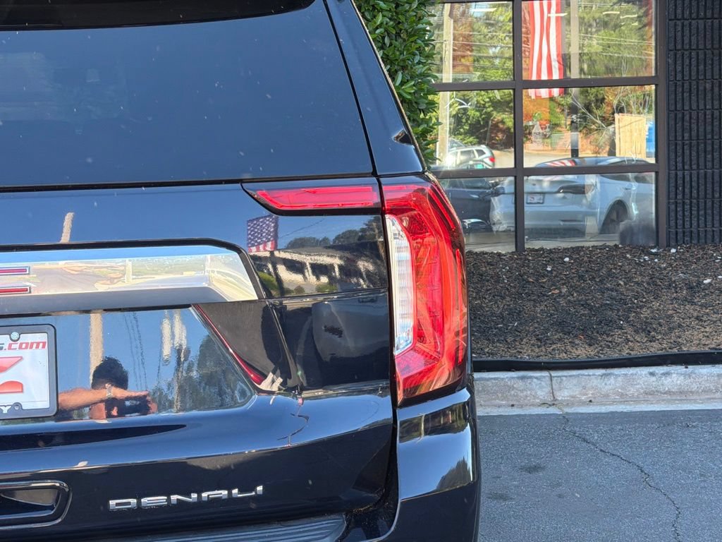 Used 2023 GMC Yukon Denali AWD/4WD image 16
