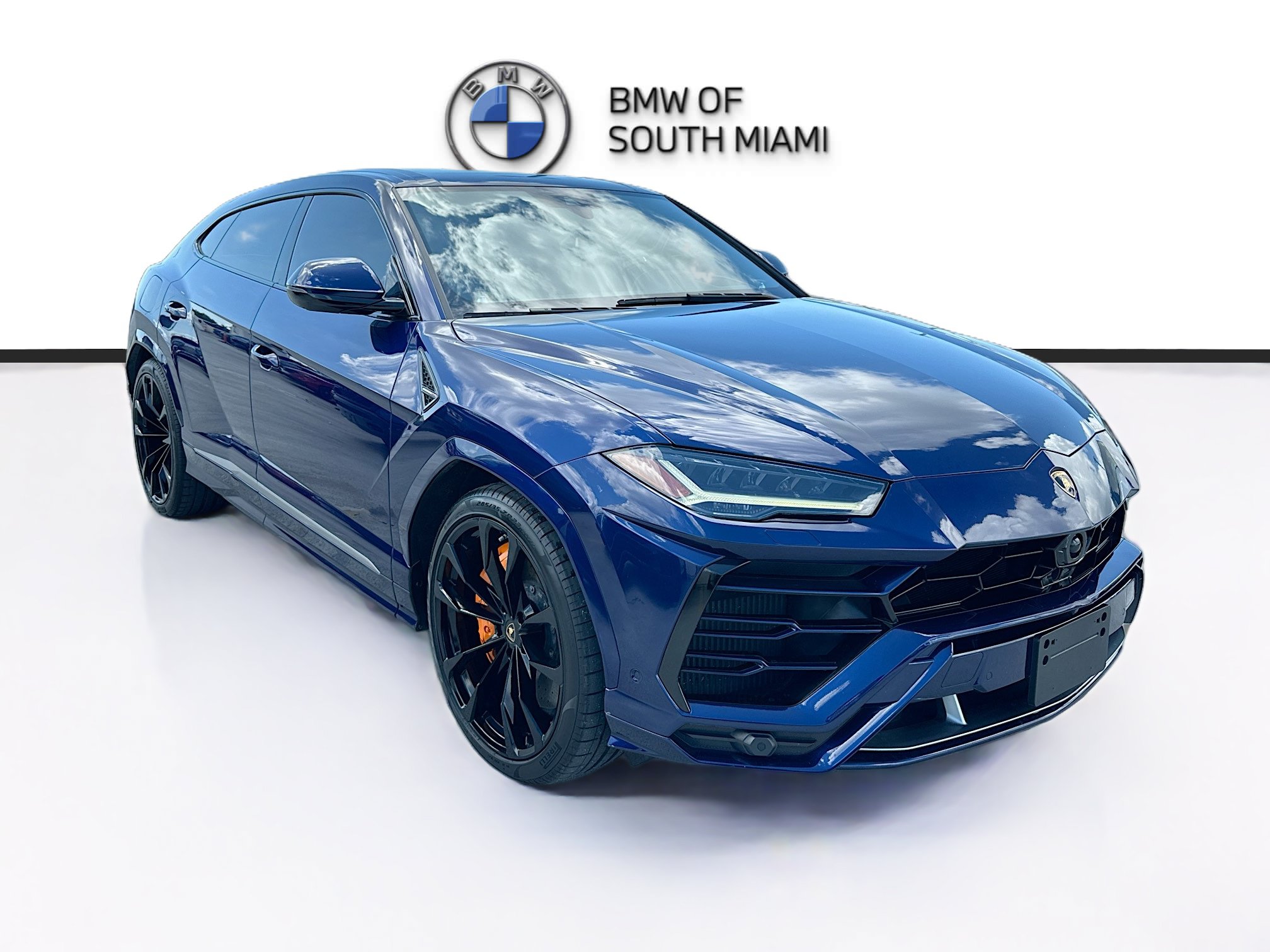 Used 2020 Lamborghini Urus AWD/4WD image 1