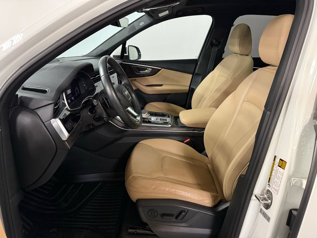 Used 2022 Audi Q7 3.0T Premium Plus w/ Premium Plus Package AWD/4WD image 9