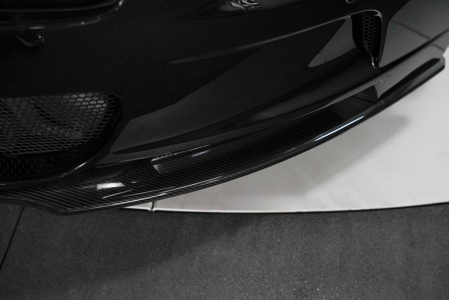 Used 2010 Aston Martin DBS Coupe image 13