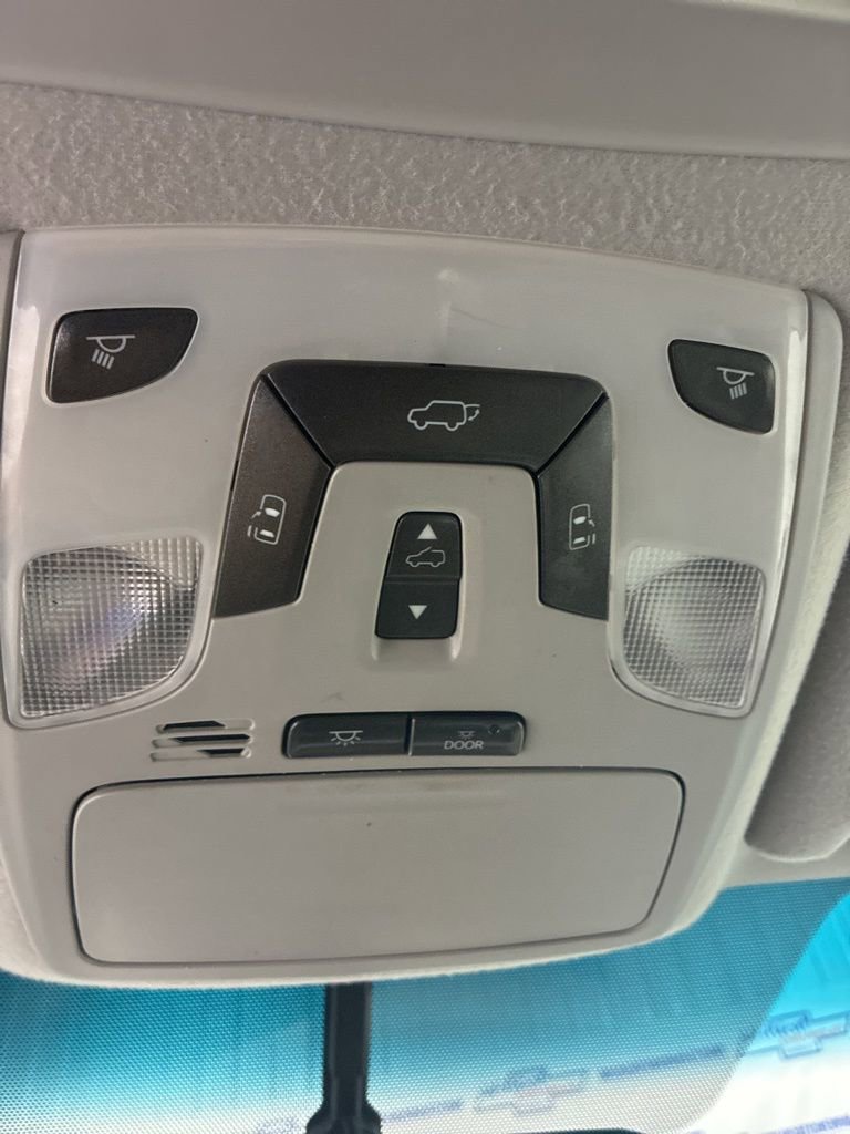 Used 2011 Toyota Sienna XLE image 22