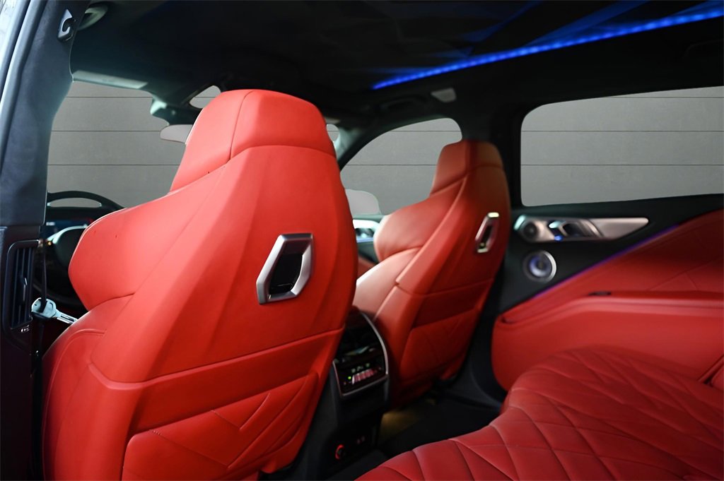 Used 2023 BMW XM image 27