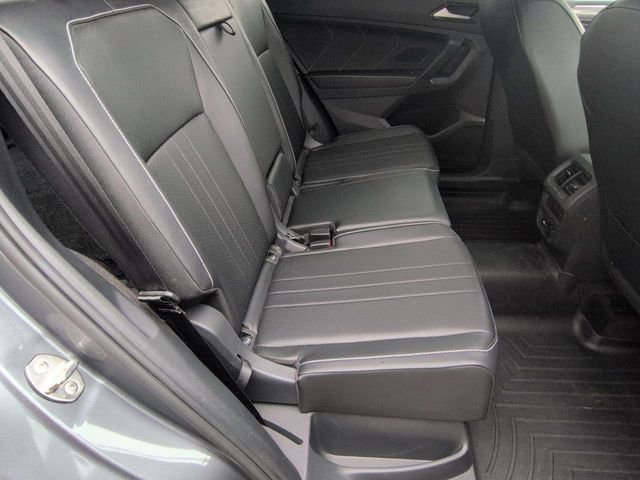 Used 2022 Volkswagen Tiguan SE R-Line image 25