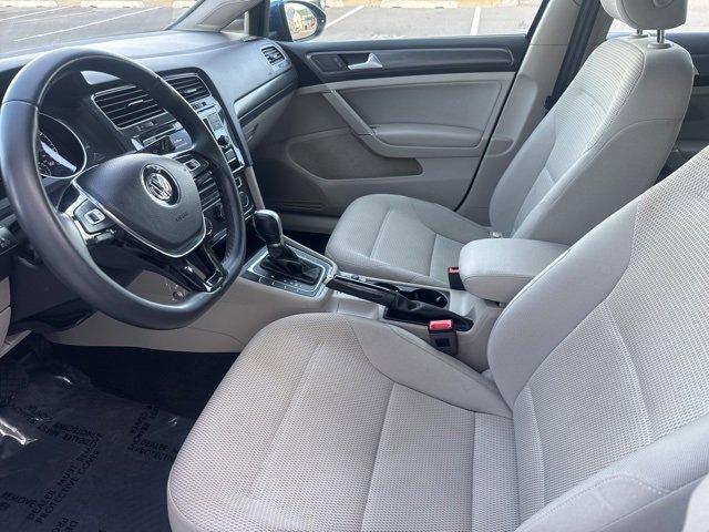 Used 2018 Volkswagen Golf S image 10