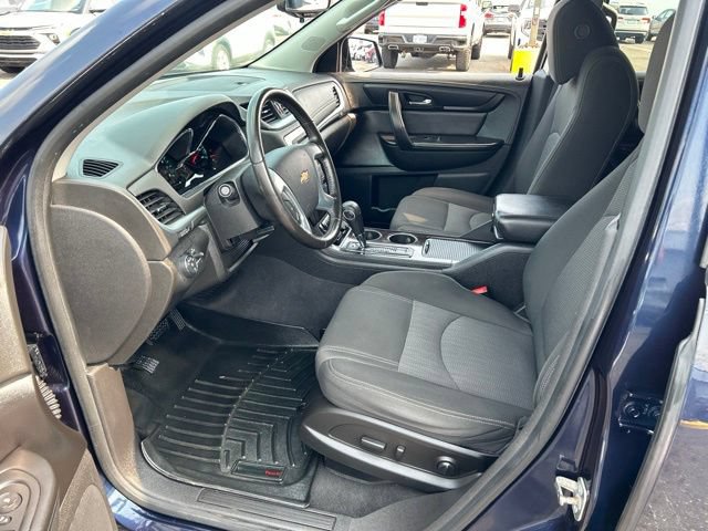 Used 2015 Chevrolet Traverse LT w/ Style and Technology Package FWD image 6