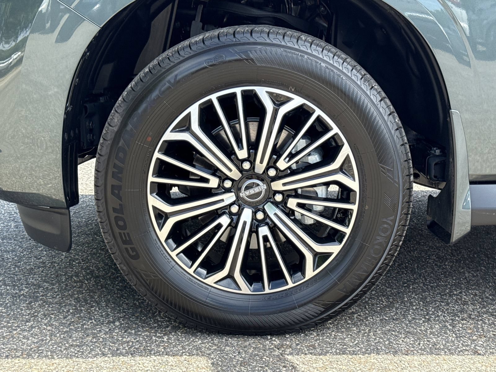 New 2026 Nissan Armada Platinum AWD/4WD image 34
