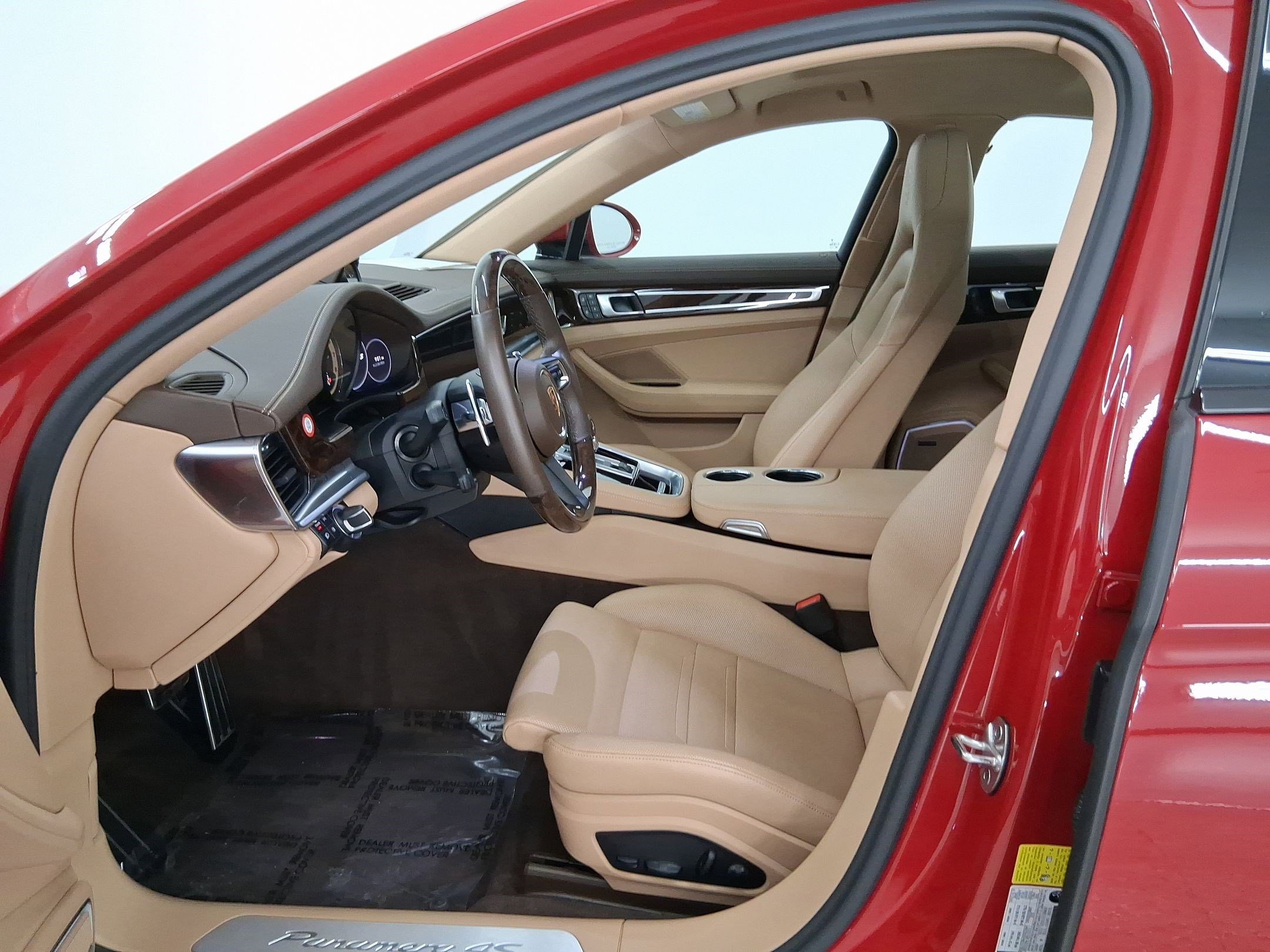 Certified 2023 Porsche Panamera 4S image 5