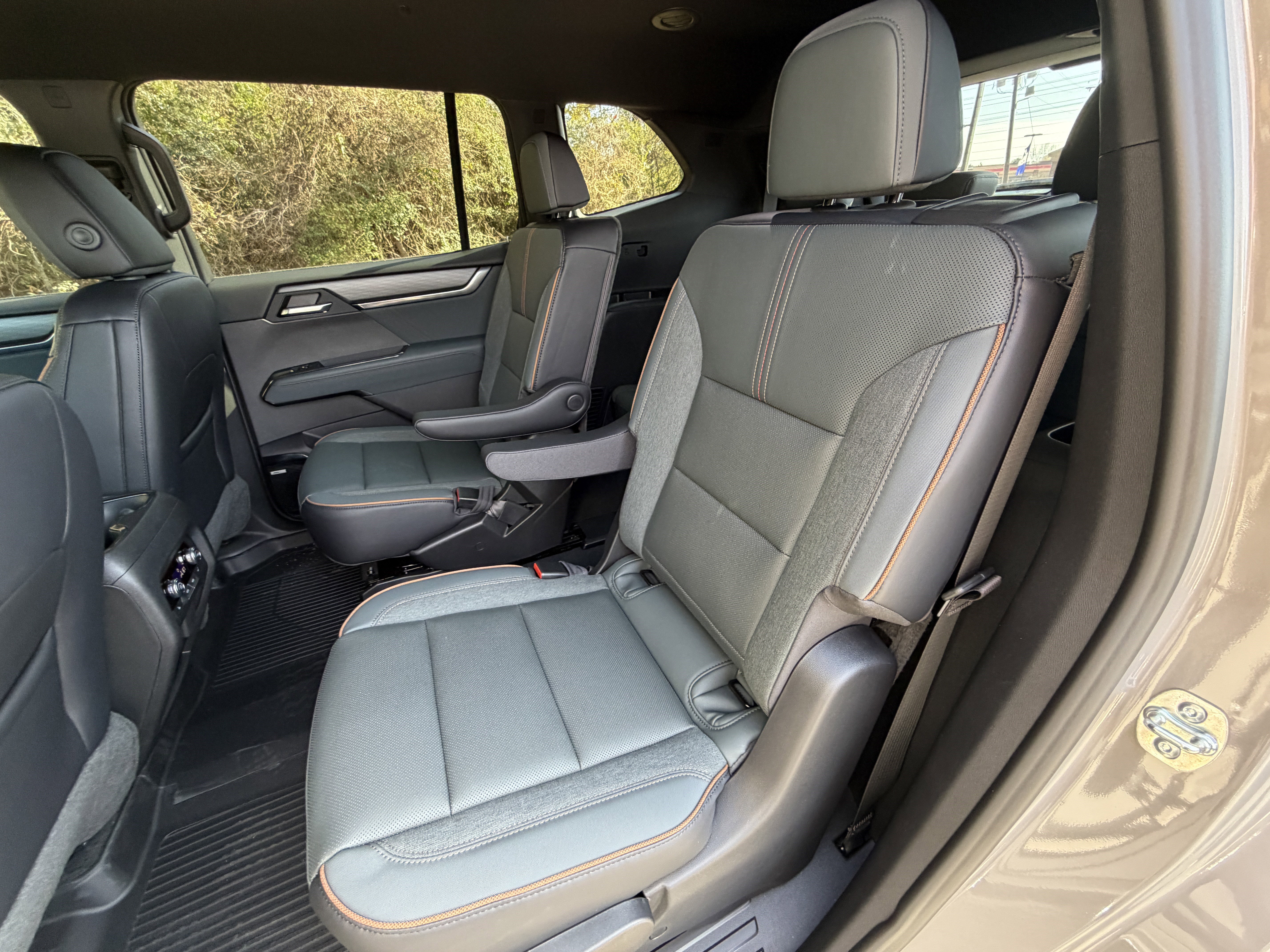 New 2026 GMC Acadia AT4 w/ Luxury Package image 16