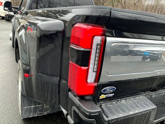 Used 2024 Ford F450 Limited w/ FX4 Off-Road Package AWD/4WD image 33
