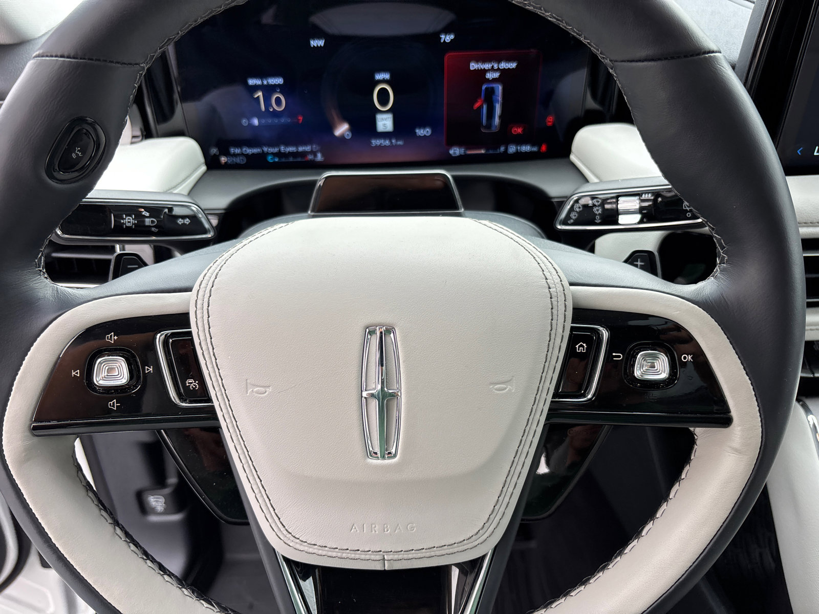 New 2025 Lincoln Aviator Reserve w/ Illumination Package image 18