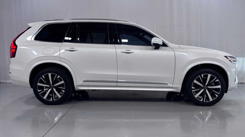 Certified 2025 Volvo XC90 B5 Core w/ Protection Package AWD/4WD image 5