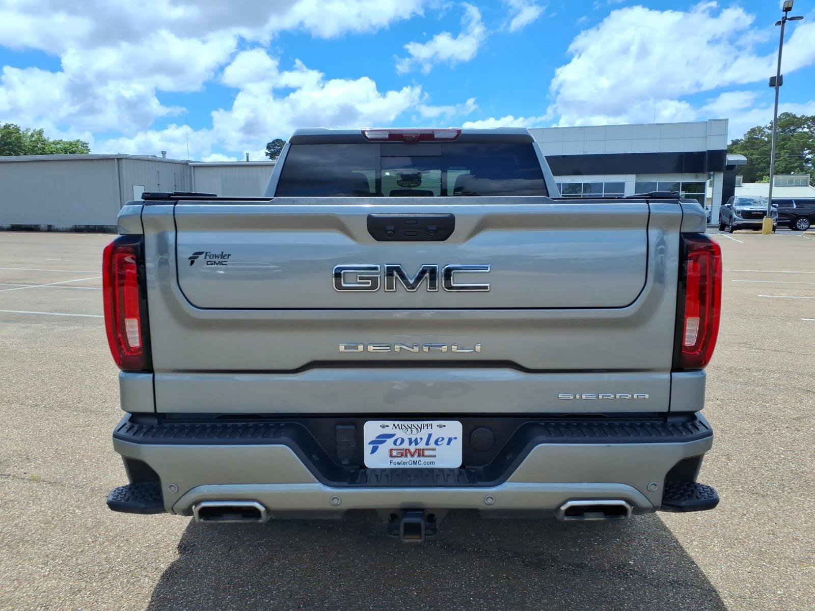 Used 2024 GMC Sierra 1500 Denali Ultimate AWD/4WD image 4