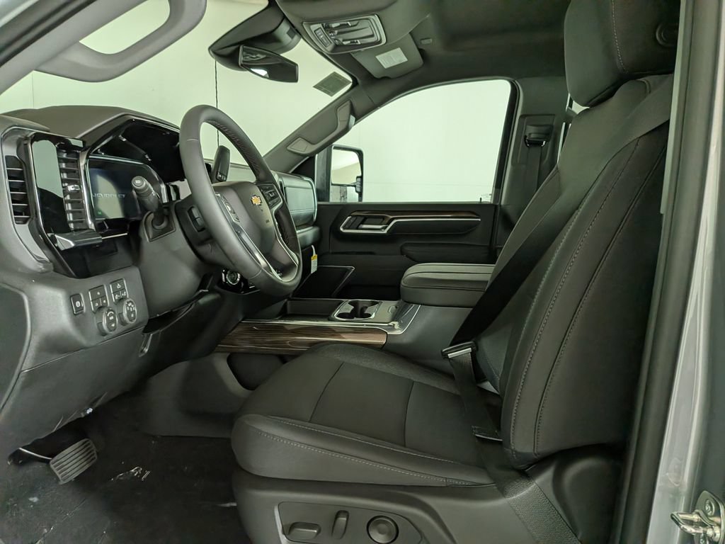 New 2026 Chevrolet Silverado 3500 LT AWD/4WD image 14