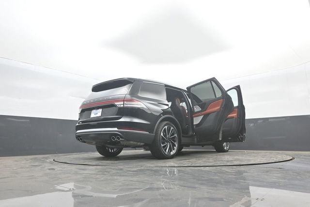 Used 2025 Lincoln Aviator Reserve w/ Equipment Group 201A AWD/4WD image 47
