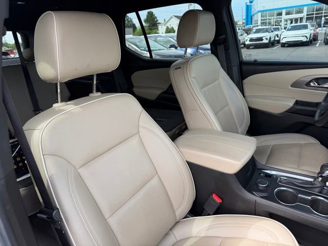 Certified 2022 Chevrolet Traverse Premier FWD image 12