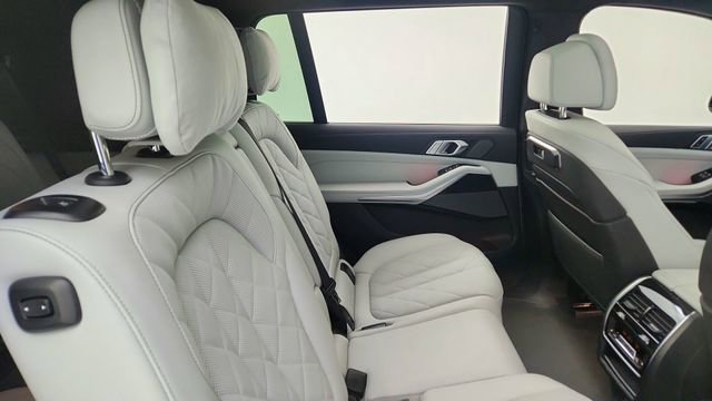 Used 2026 BMW X7 xDrive40i image 26