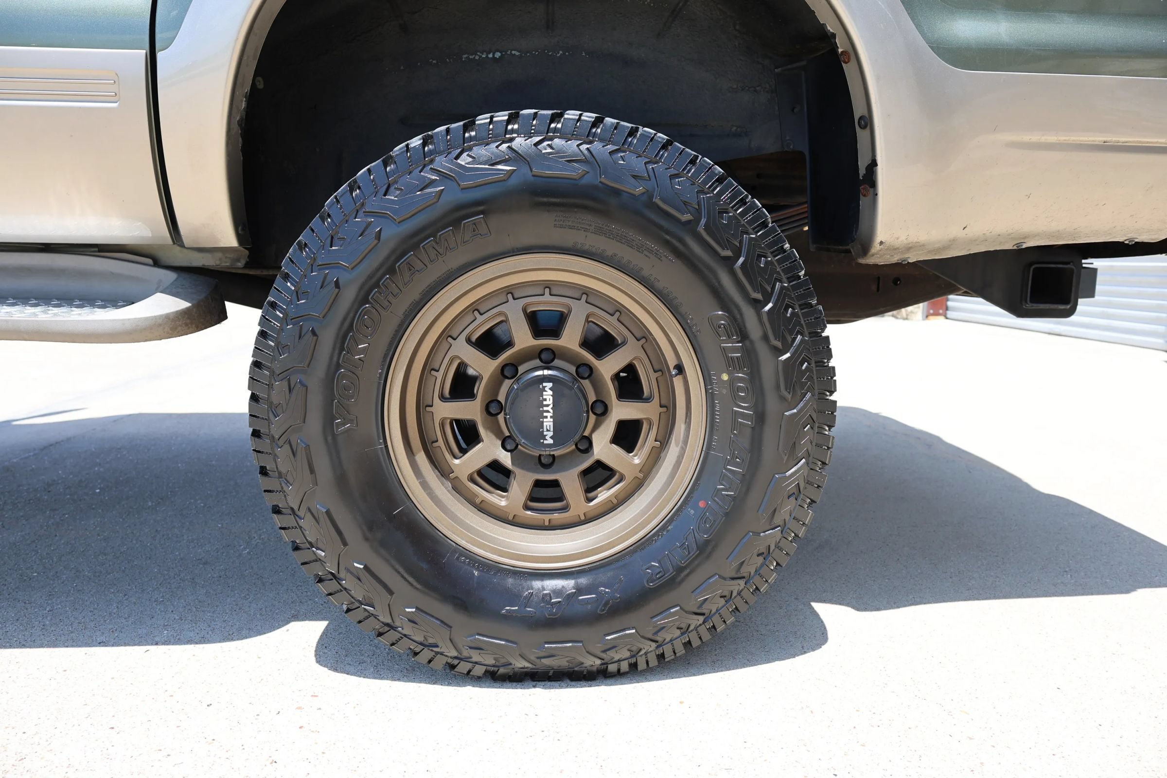 Used 2000 Ford Excursion Limited AWD/4WD image 17