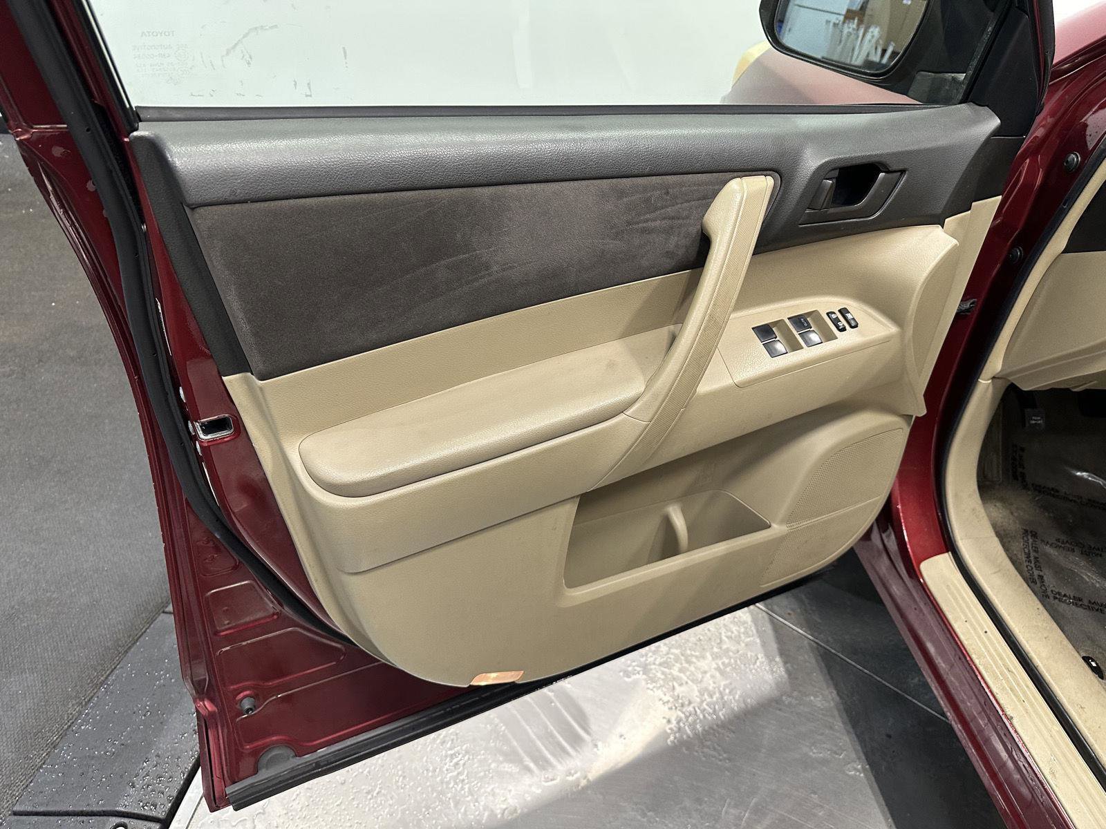 Used 2008 Toyota Highlander 4WD image 9