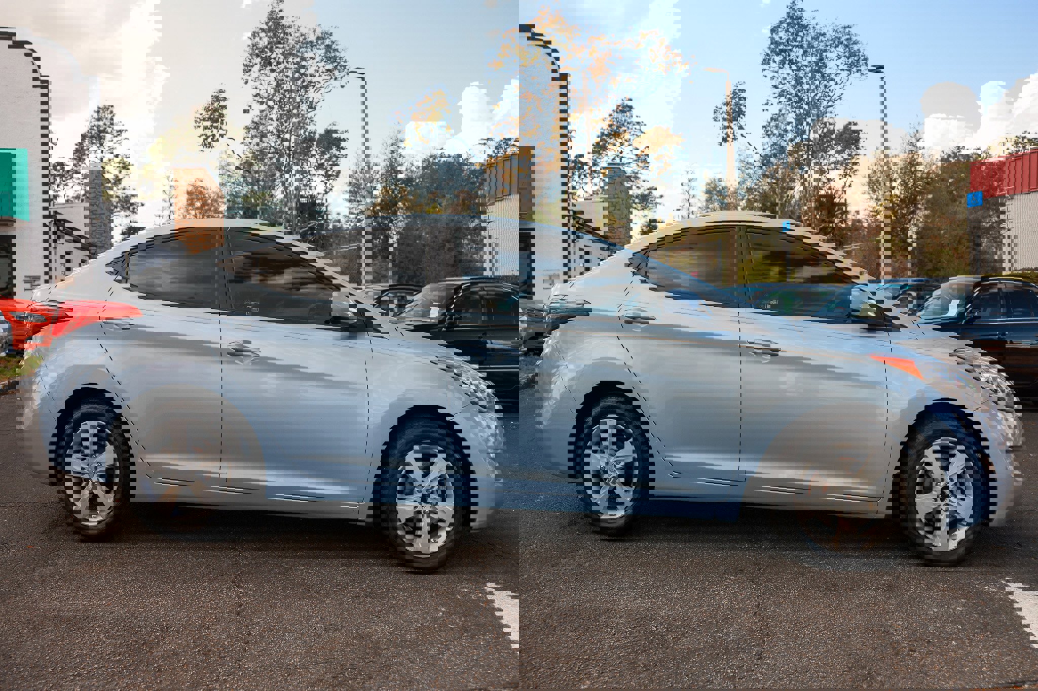 Used 2013 Hyundai Elantra GLS w/ Preferred Pkg image 18