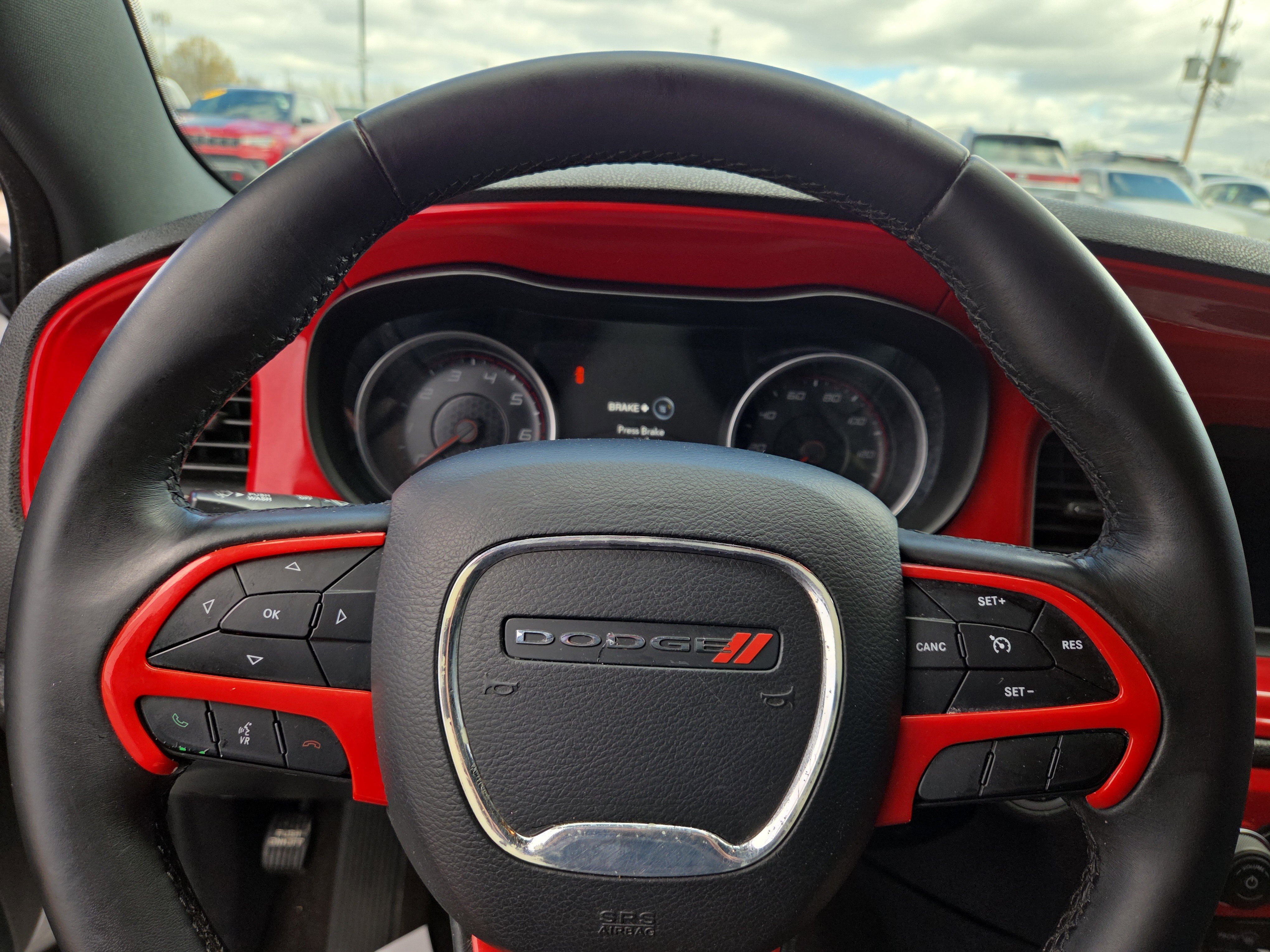 Used 2018 Dodge Charger SXT image 9