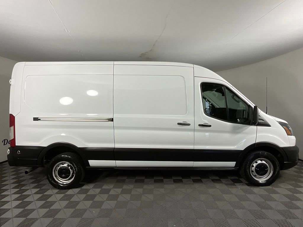 Used 2024 Ford Transit 250 148 Medium Roof RWD image 2