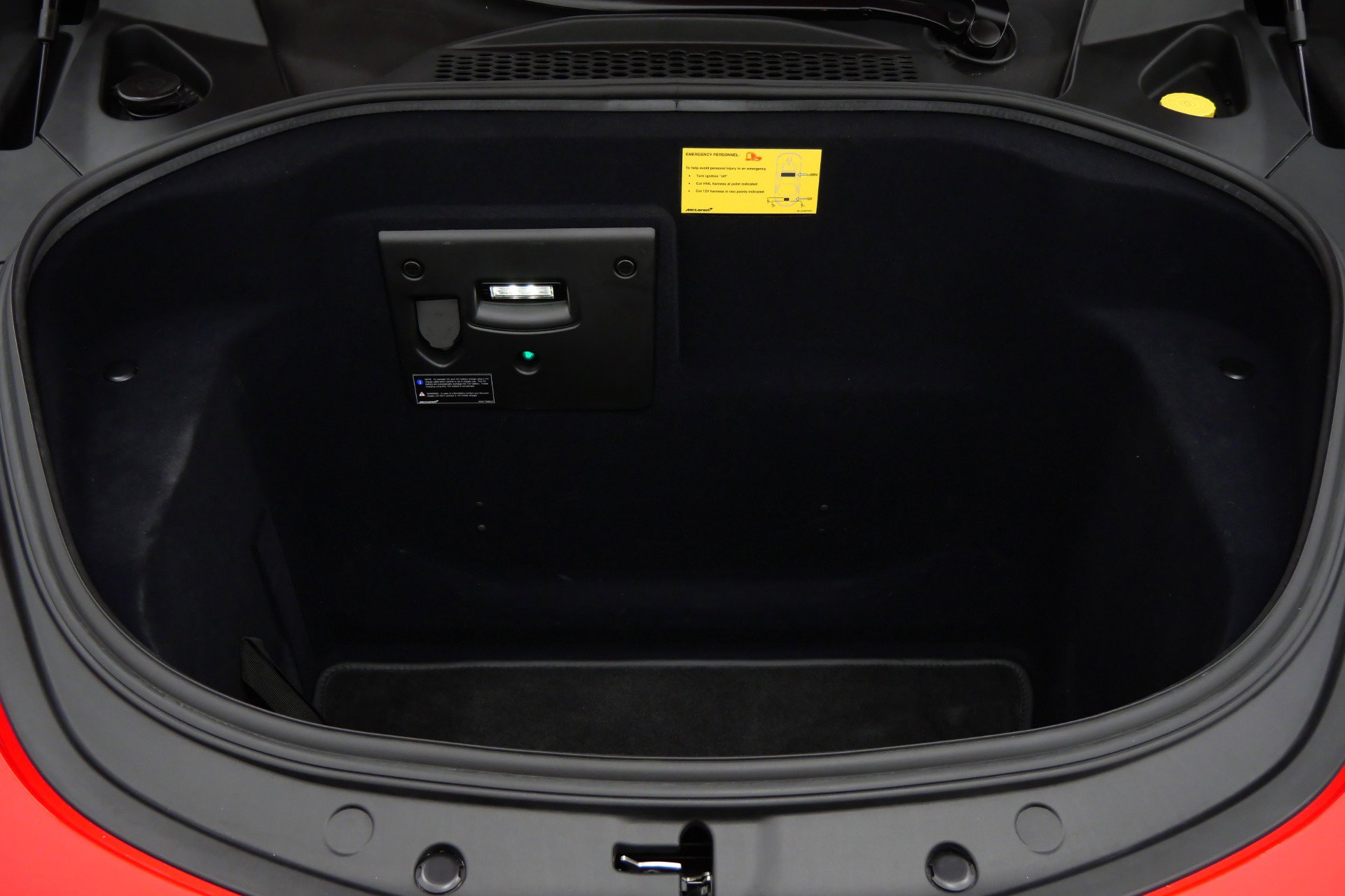 Used 2024 McLaren Artura image 16