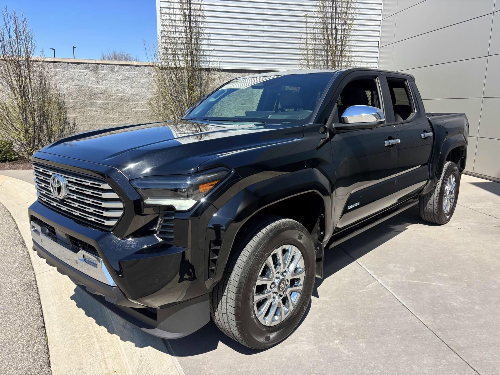 Used 2024 Toyota Tacoma Limited w/ Limited Package (LT)