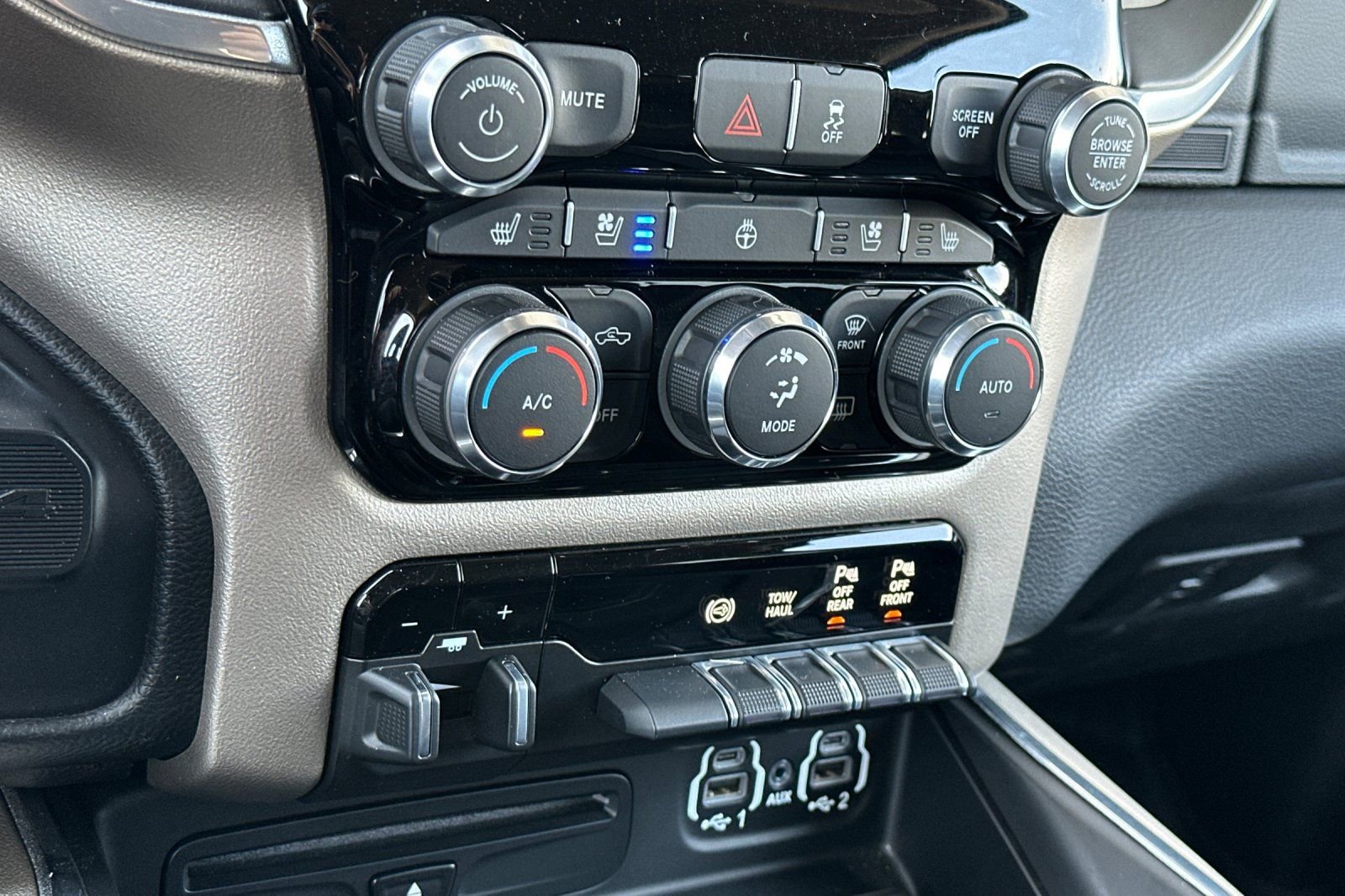 Used 2019 RAM 2500 Laramie AWD/4WD image 23