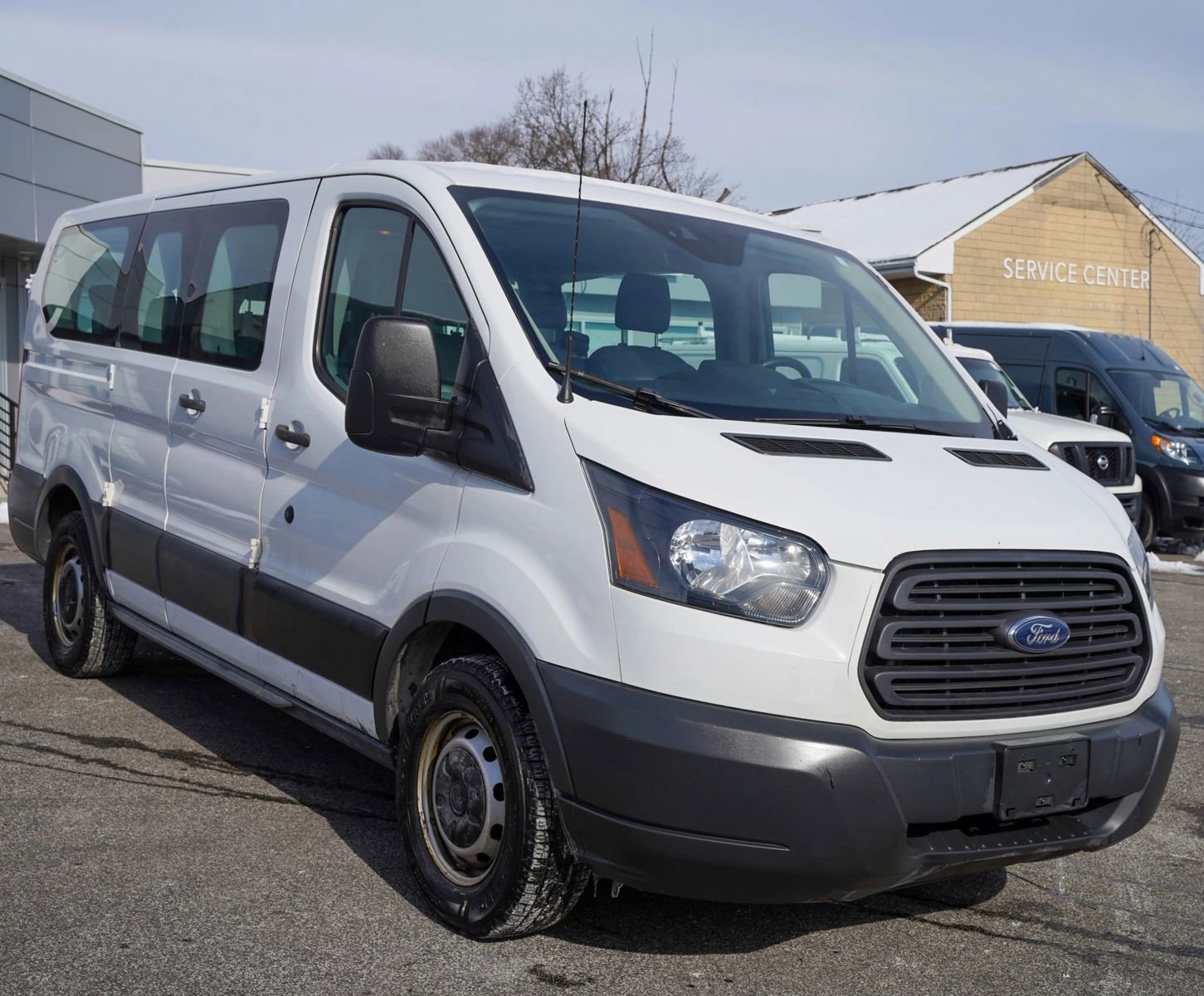 Used 2018 Ford Transit 150 XL RWD image 5