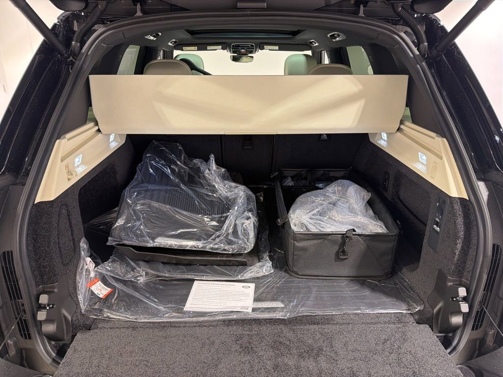 New 2026 Land Rover Range Rover SE AWD/4WD image 29