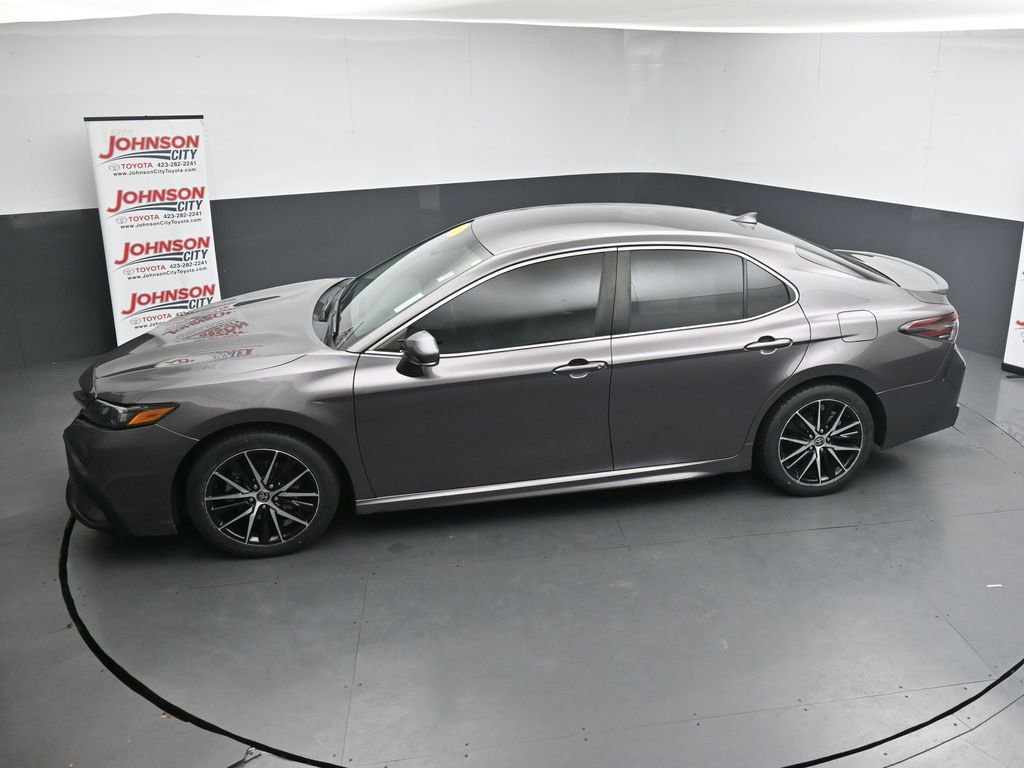 Used 2022 Toyota Camry SE FWD image 28