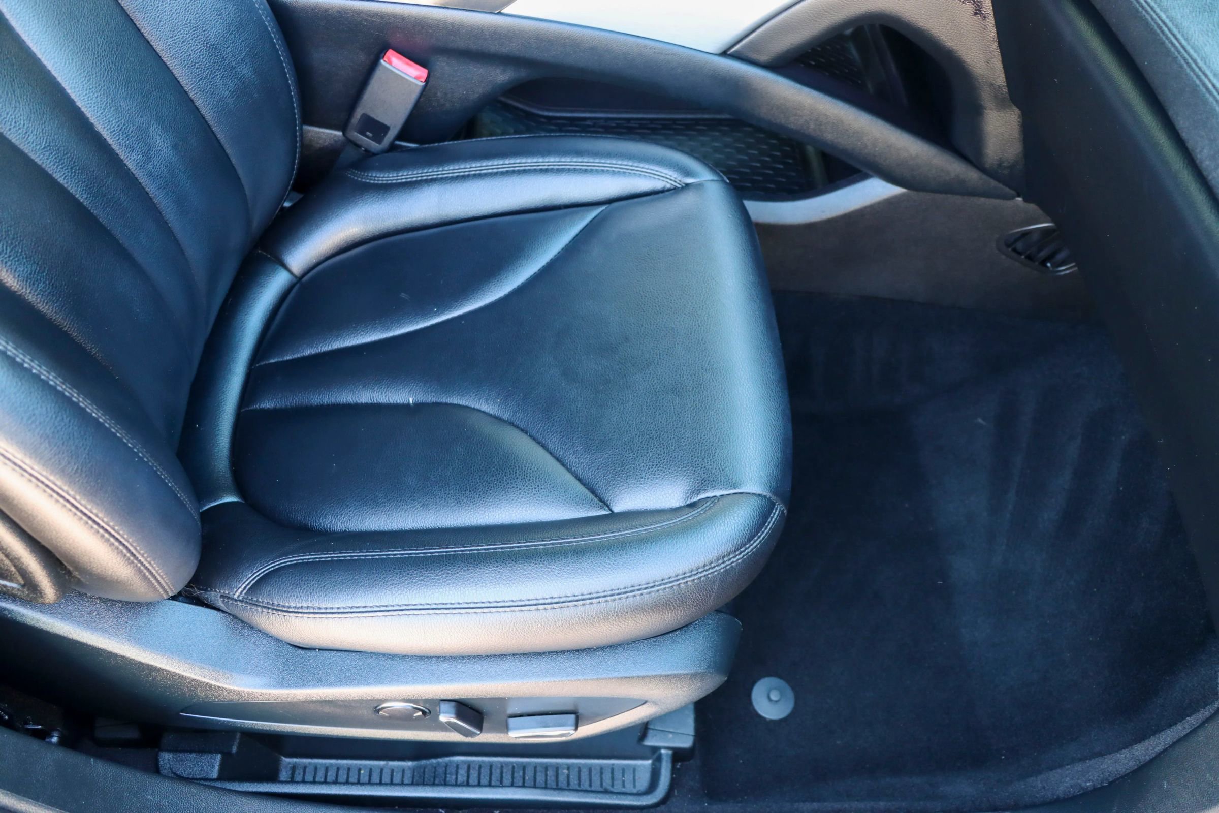 Used 2019 Lincoln Nautilus FWD image 21