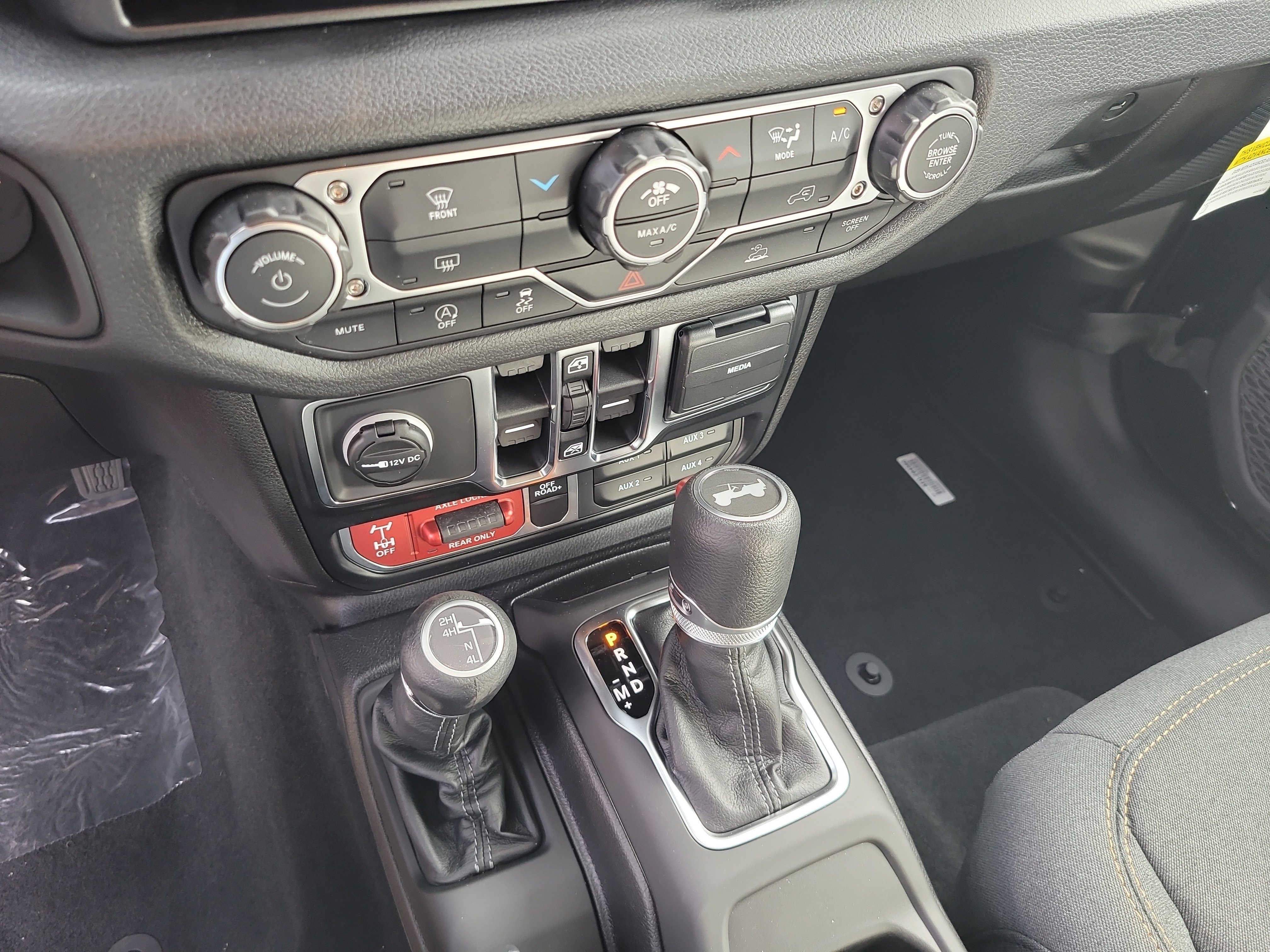 New 2026 Jeep Wrangler Unlimited Sport AWD/4WD image 18