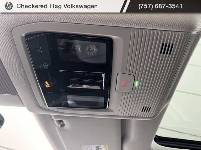 New 2025 Volkswagen Tiguan SE image 51