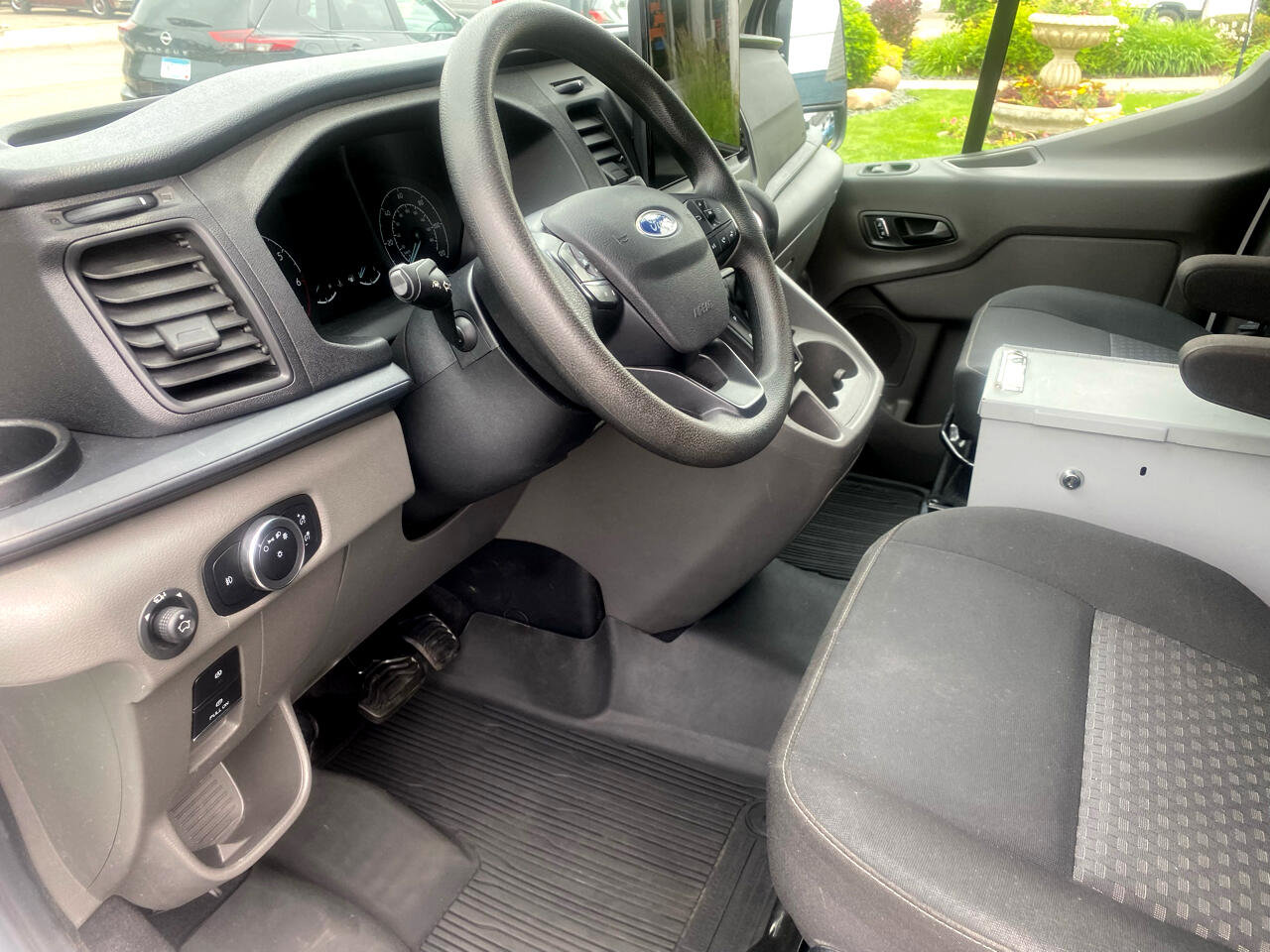 Used 2022 Ford Transit 250 Low Roof AWD image 18