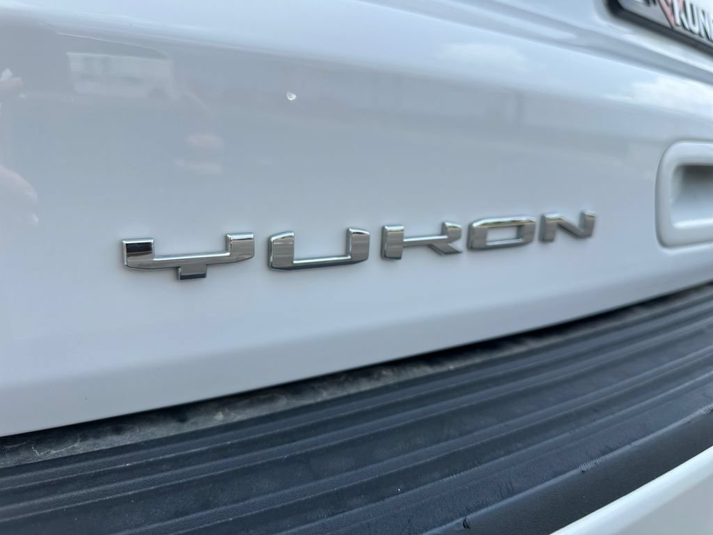 Used 2022 GMC Yukon XL AT4 w/ AT4 Premium Plus Package AWD/4WD image 45