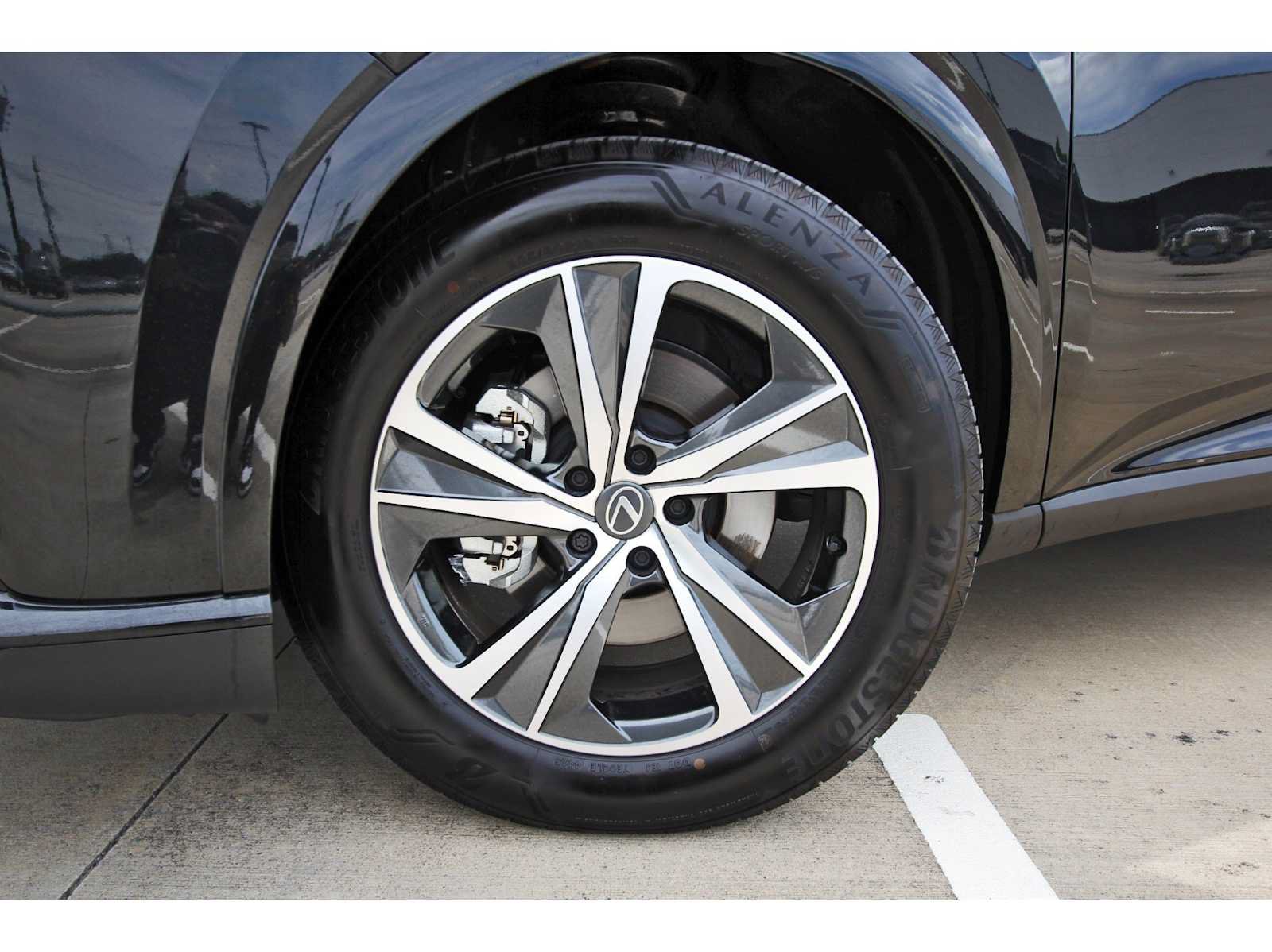 Used 2026 Lexus RX 350 Premium w/ Accessory Package (Z1) FWD image 30