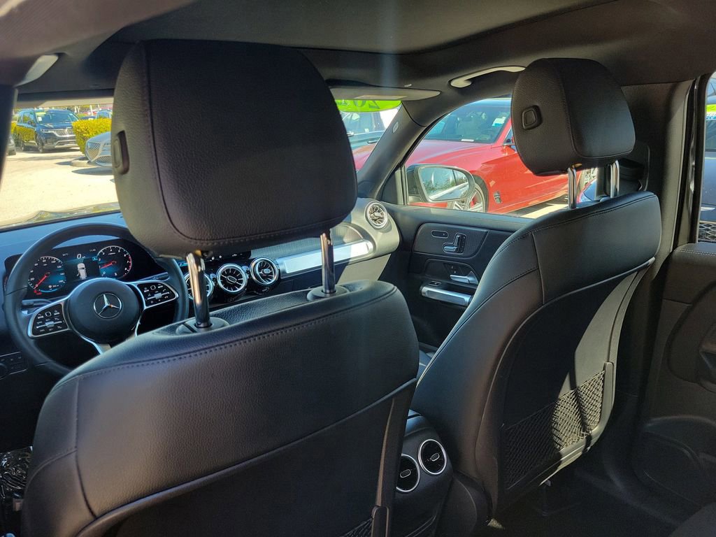 Used 2022 Mercedes-Benz GLB 250 image 17