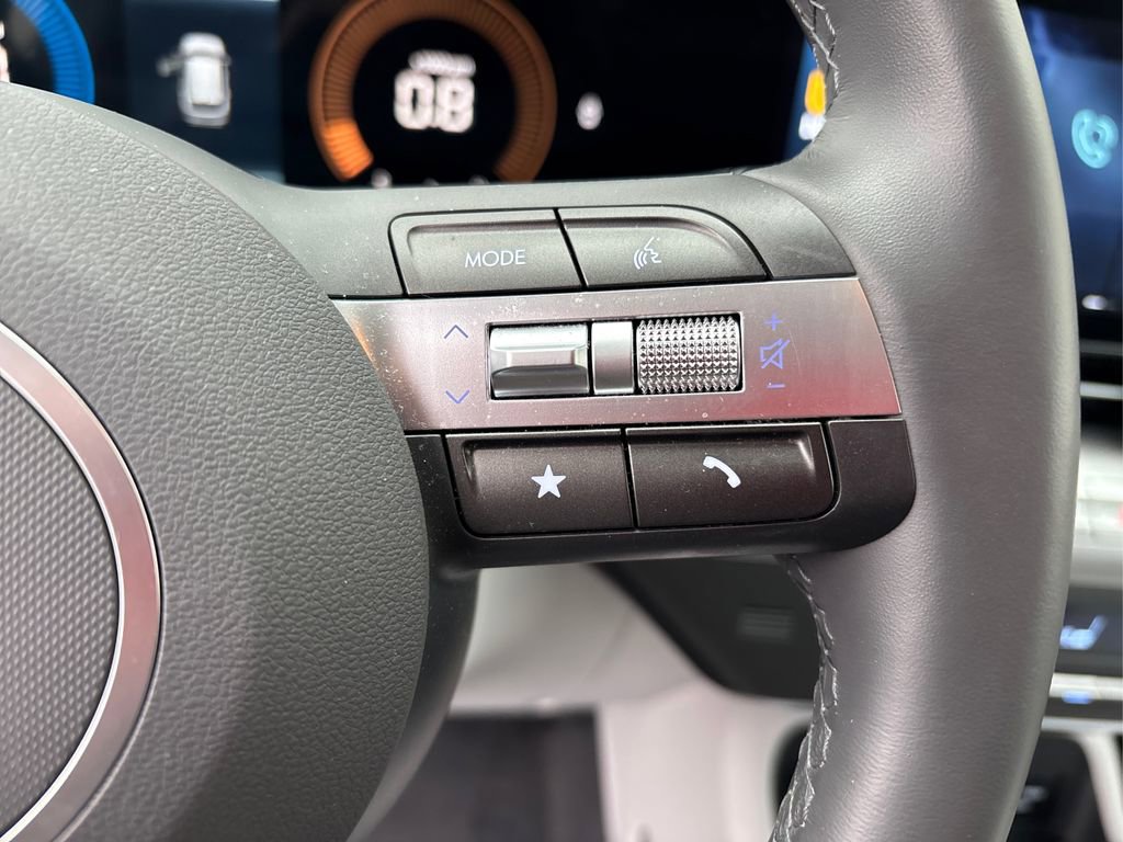 Certified 2025 Hyundai Kona SEL image 27