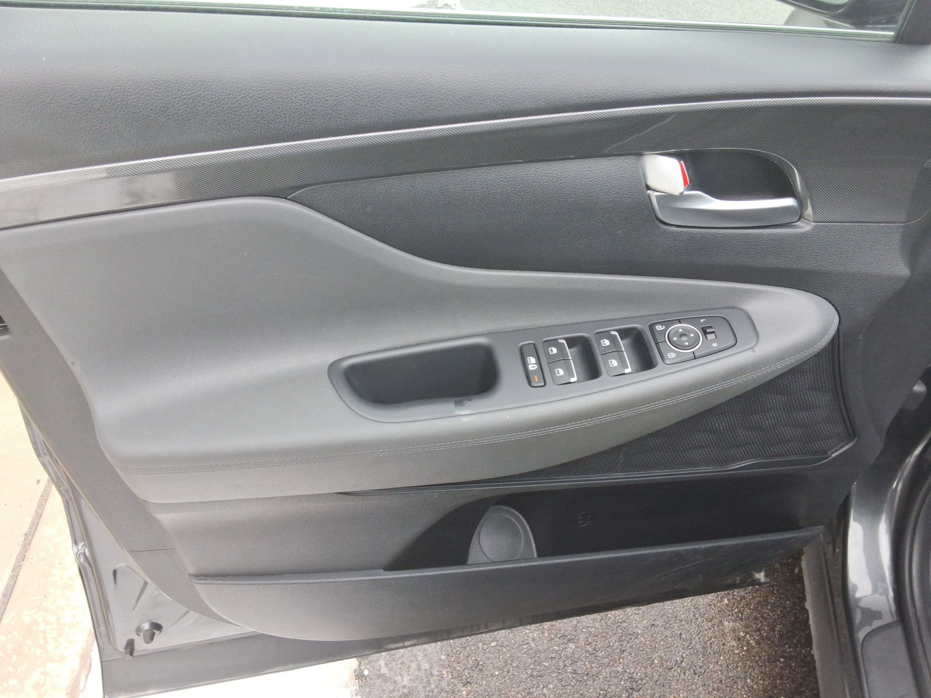 Used 2023 Hyundai Santa Fe SEL image 20