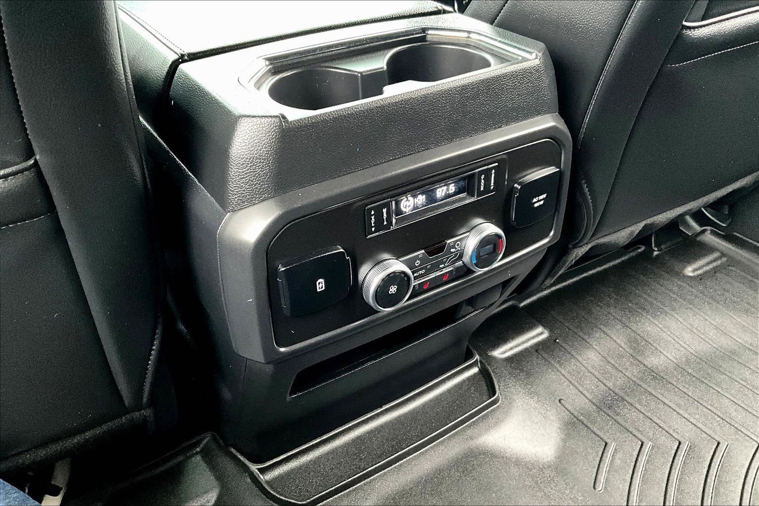 Used 2020 Ford Expedition Limited w/ Special Edition Package image 25