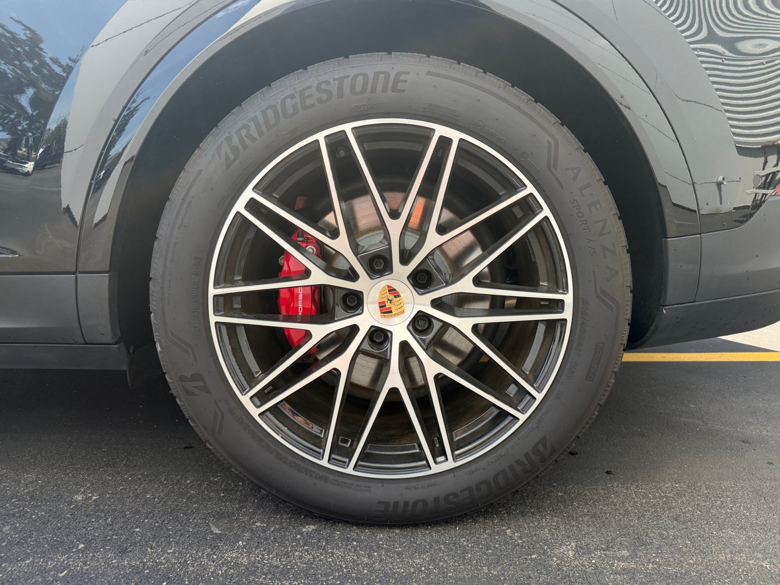 Used 2025 Porsche Cayenne S AWD/4WD image 10