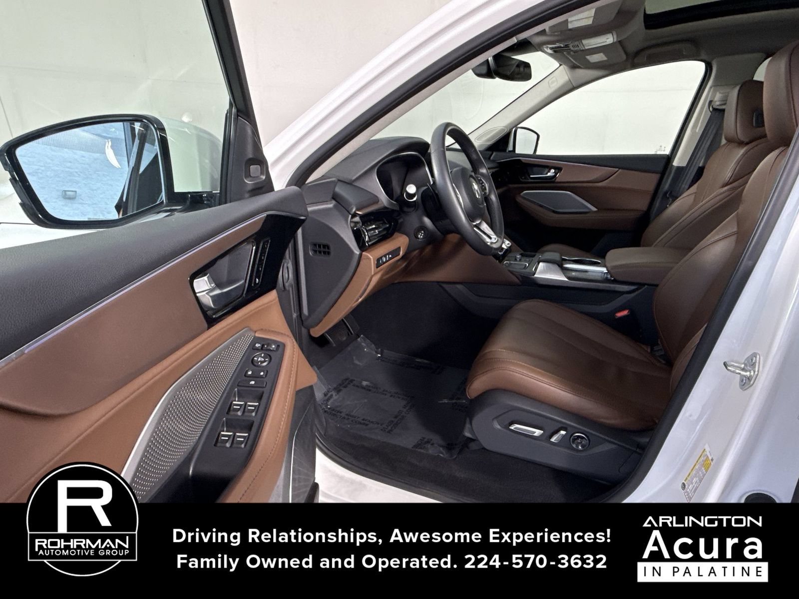 Certified 2024 Acura MDX SH-AWD w/ Technology Package image 4