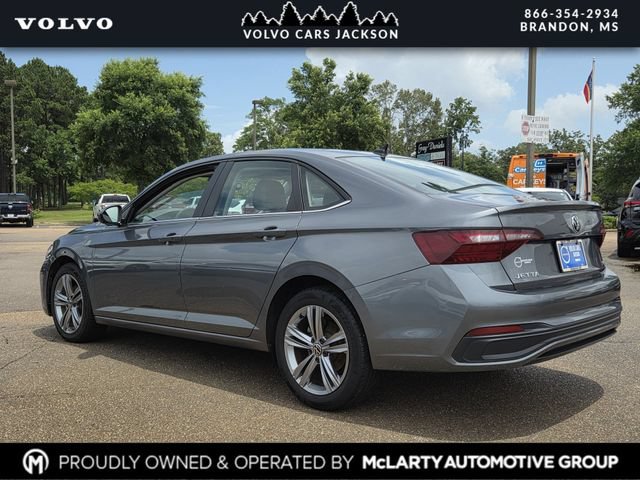 Used 2024 Volkswagen Jetta SE FWD image 6