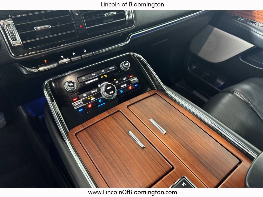 Used 2023 Lincoln Navigator L Reserve AWD/4WD image 32