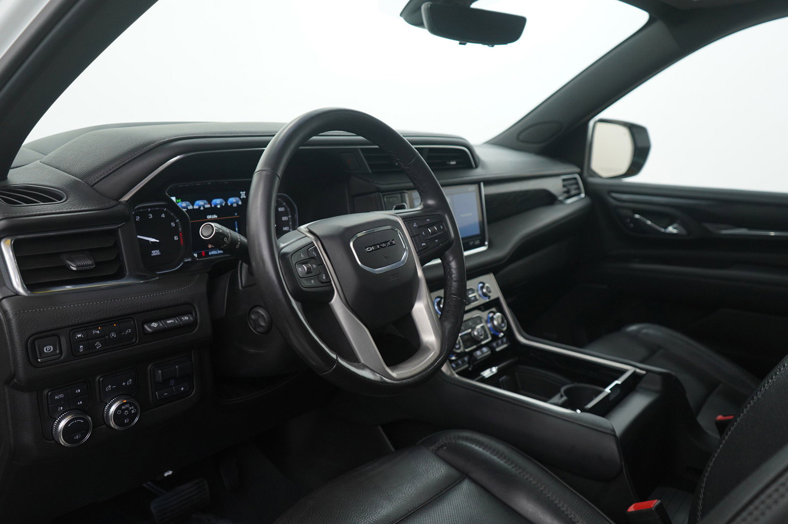 Used 2021 GMC Yukon Denali w/ Denali Ultimate Package image 19