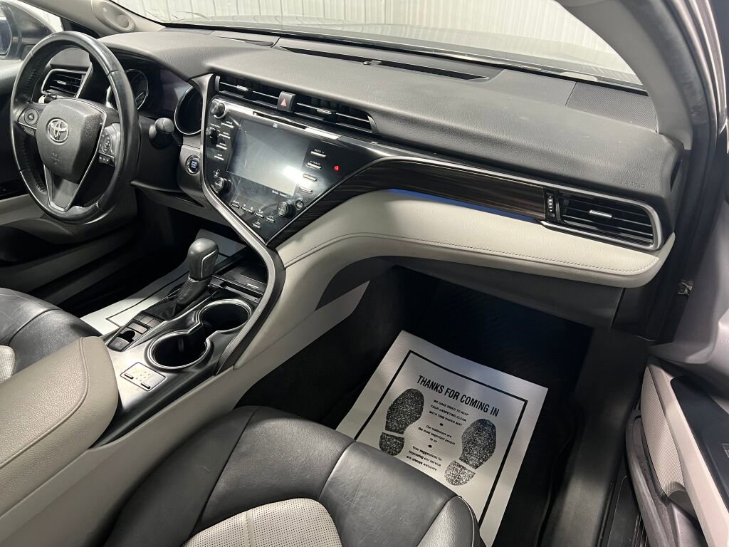 Used 2019 Toyota Camry XLE w/ Driver Assist Package image 3