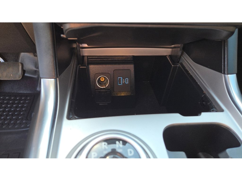Used 2024 Ford Explorer Limited w/ Limited Technology Package RWD image 33