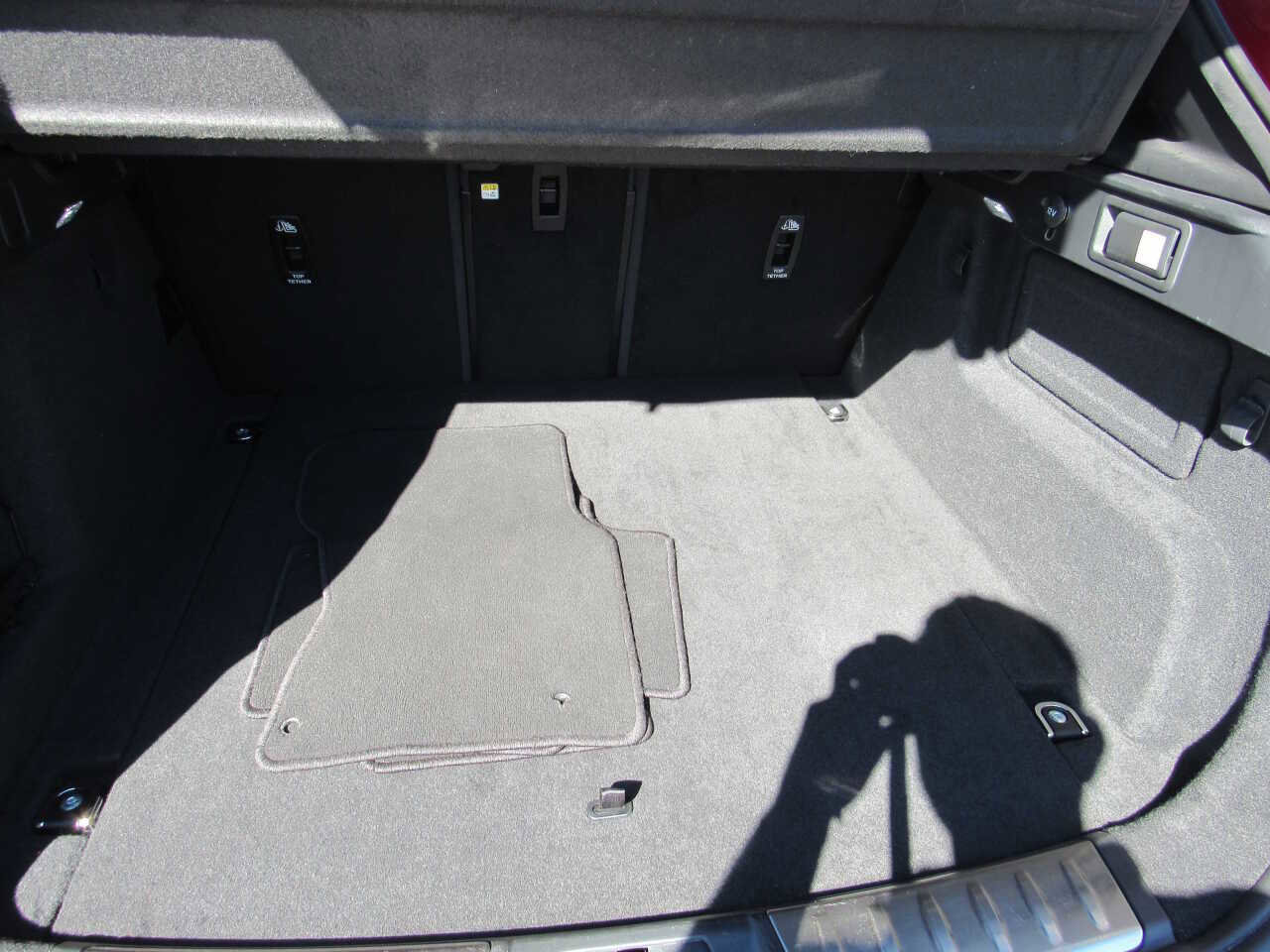 Used 2024 Jaguar F-PACE R-Dynamic S image 12